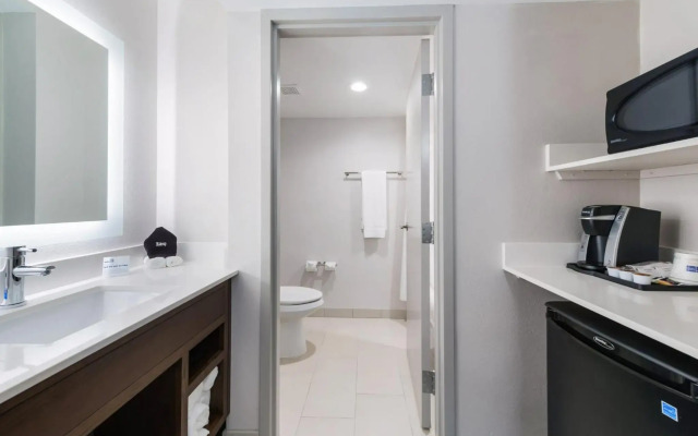 Holiday Inn Express Naperville by IHG