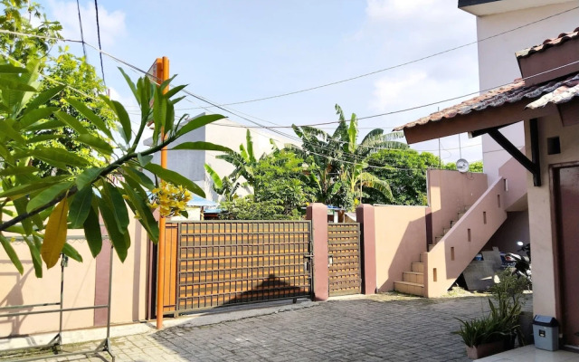 Risqia Homestay Syariah by Cocotel