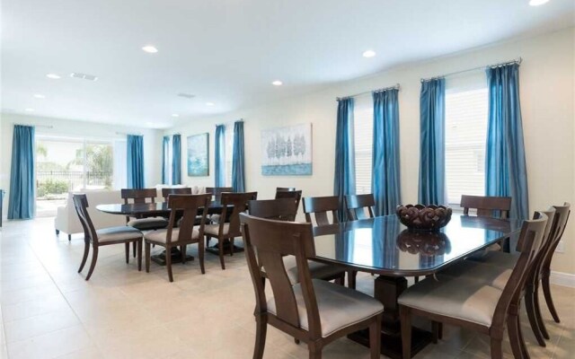 Reunion Holiday Escape