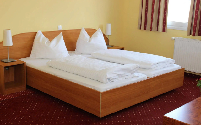 Amedia Express Sattledt, Trademark Collection by Wyndham