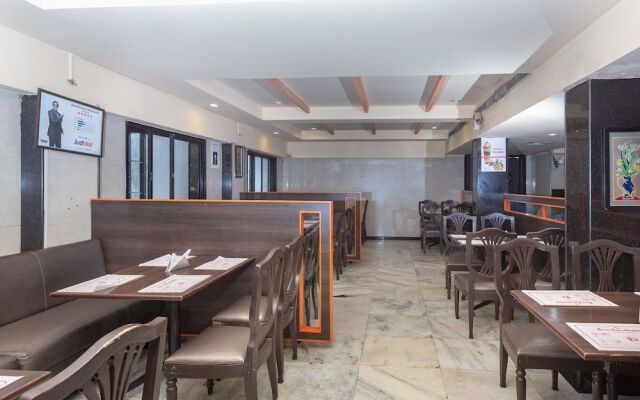 OYO 5377 Hotel Raaj Bhaavan