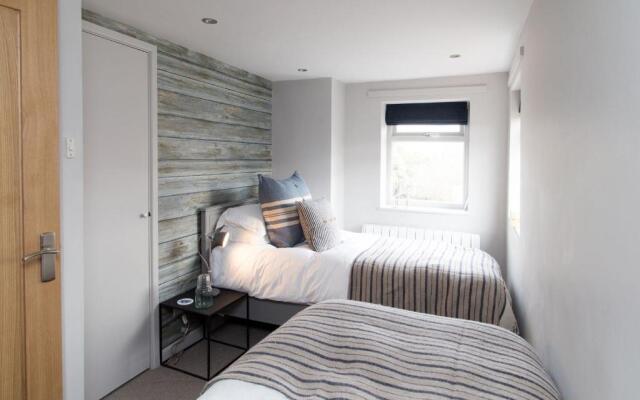 No33 Hillview Lodge