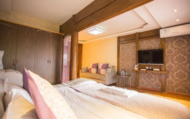 Mufu Bieyuan Hostel