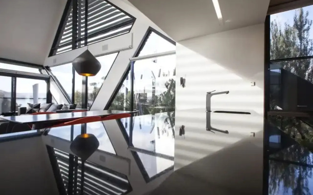 Mona Pavilions
