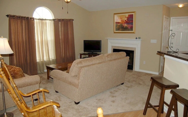 Colony Club D8 condo