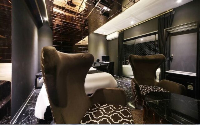 La Luce Hotel
