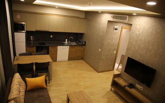 Golden World Suite Hotel