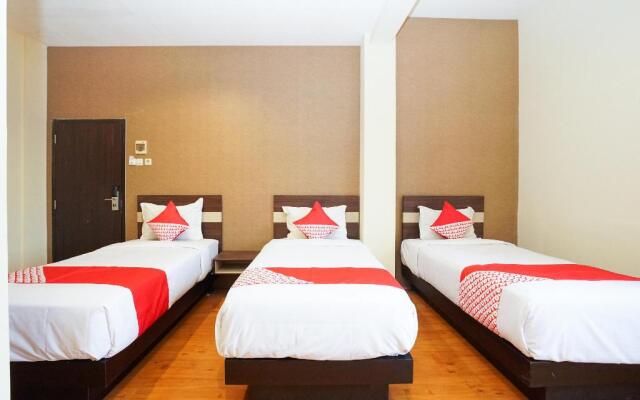 Super OYO 283 Helvetia Residence