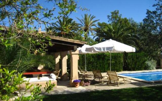 Finca Raims Hotel Interior