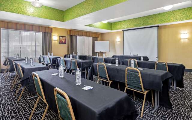 La Quinta Inn & Suites by Wyndham Temecula