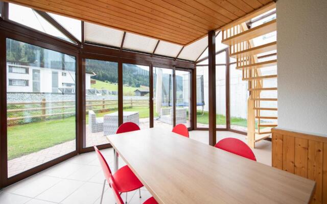 Agrimonia - 5,5-Zi Duplex Wohnung bis 9 Personen mit eigenem Garten