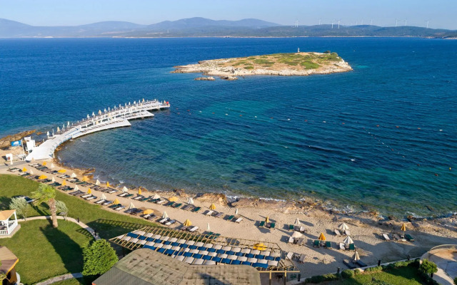 Royal Teos Thermal Resort Clinic & Spa - Halal Hotel