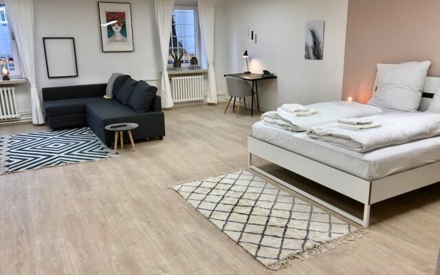 Spacious 170sqm Central Station