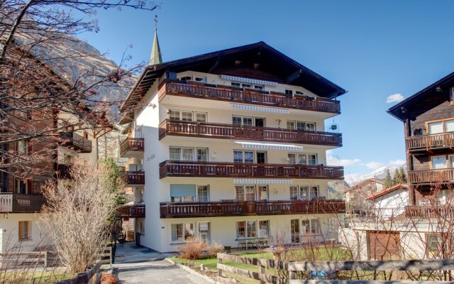 Mountain Exposure Luxury Chalets & Penthouses & Apartments