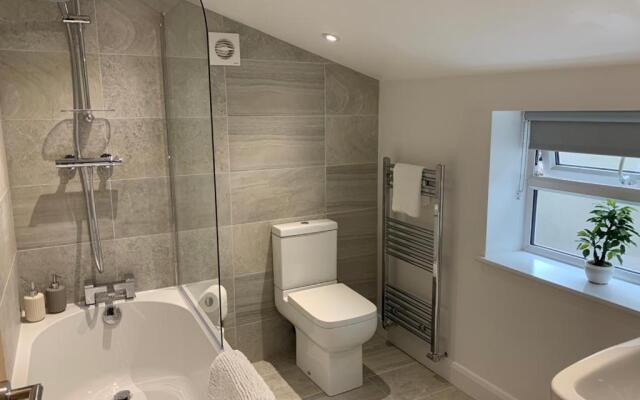 CAERNARFON Quality Townhouse