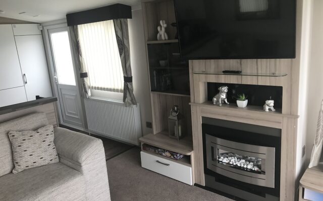 Craig Tara Deluxe Caravan Holidays