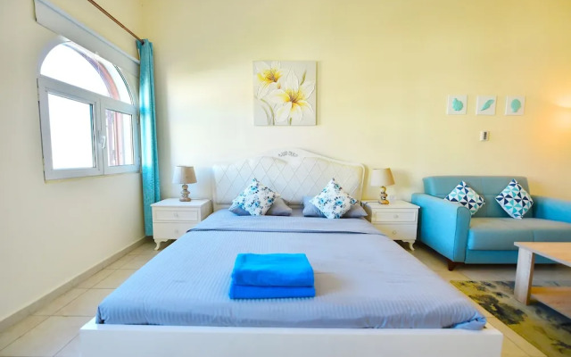 AND - Modern Furnished Studio Apartment
