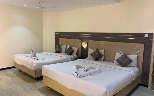 Hotel Temple City