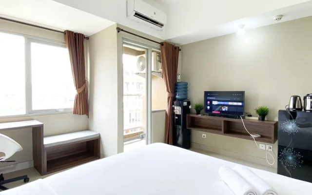 Modern Studio at LRT City Jatibening Apartment