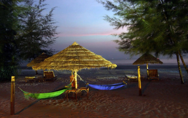 Sunset Lounge