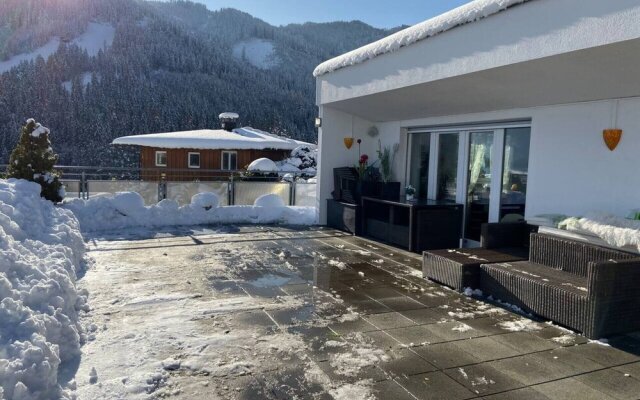 Charming Penthouse- Zell am See With Amazing View