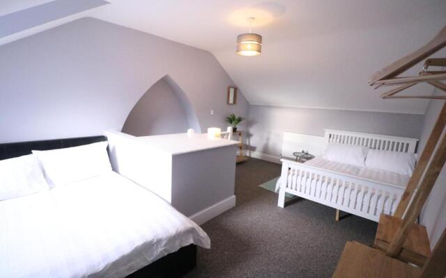 Amaya Five - Newly renovated - Very spacious - Sleeps 6 - Grantham