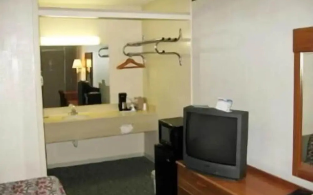 Mariann Travel Inn Scottsburg