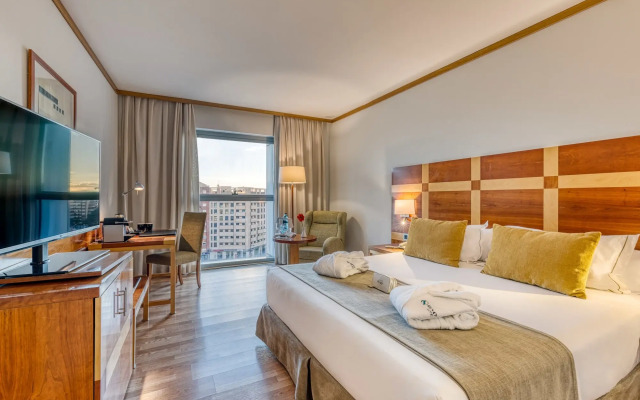 Отель Senator Parque Central