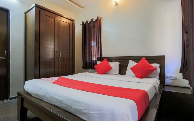 OYO 9518 Hotel Aqua Mira