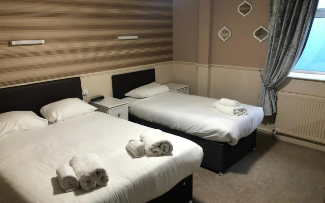 Lyndene Hotel