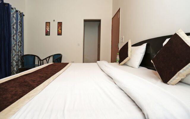OYO 5156 Home Stay Silver Tree Inn