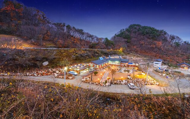 Gyeongju the One Pension - Red