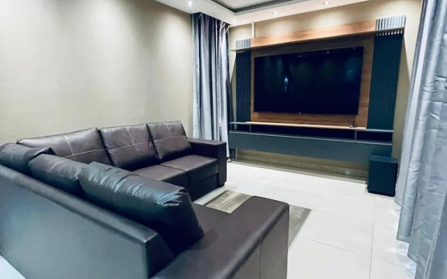 Ques Self Catering Apartments