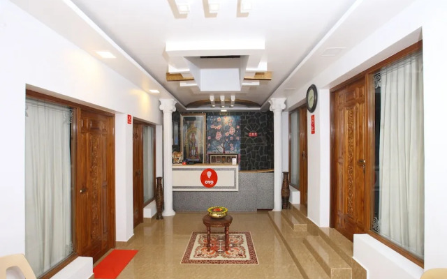 OYO 13607 Sri Akilambiga Residency