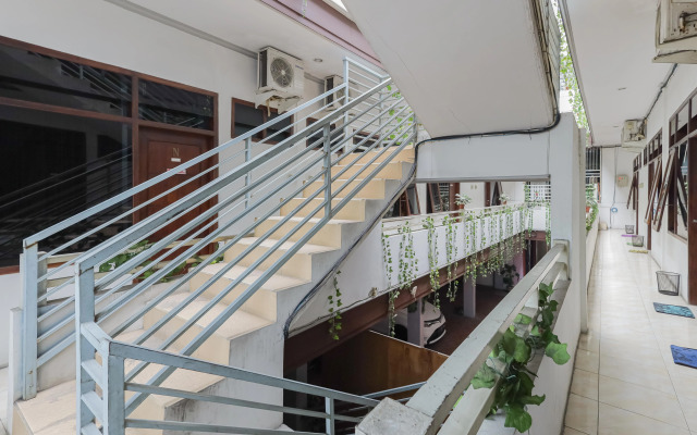 RedDoorz @ Pondok Candra