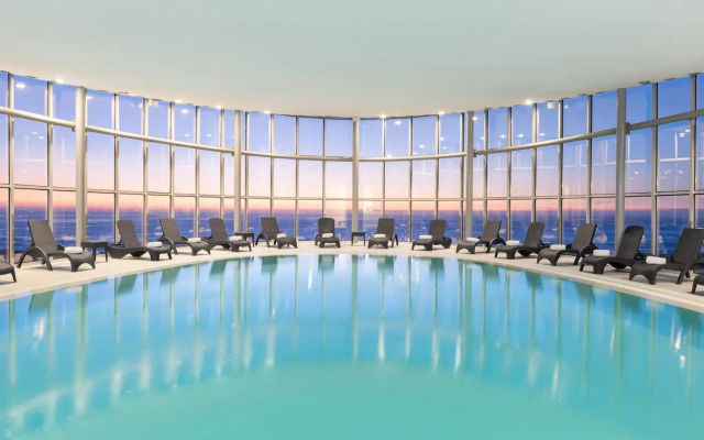 Eurostars Oasis Plaza Hotel