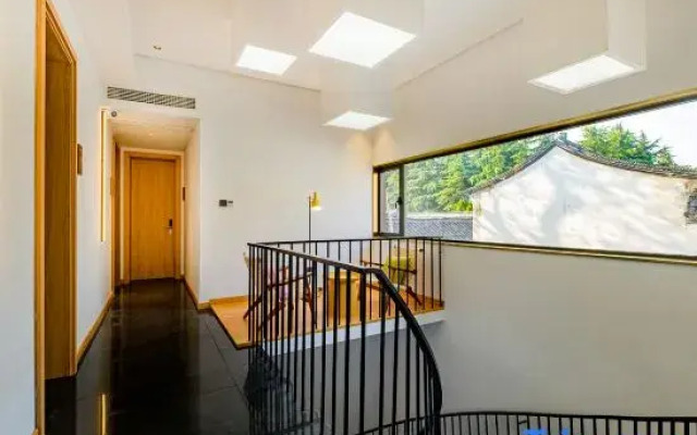 Floral Hotel·Wuzhen Mushe Shiguang Hot Spring hotel