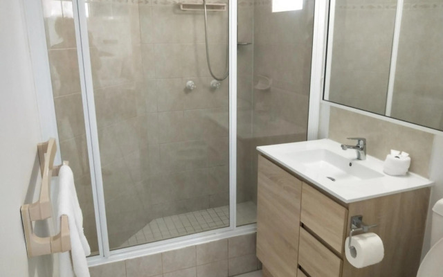 Golden Sands Beachfront Apartment Resort