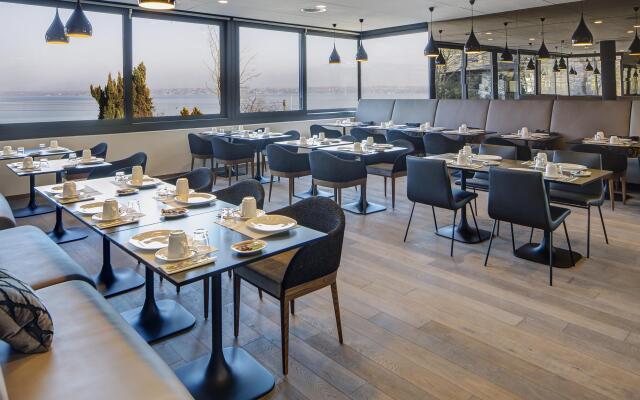 Lake Geneva Hotel