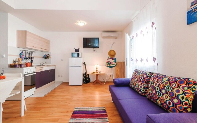 Beautiful Apartment in Vinjerac With 2 Bedrooms and Wifi
