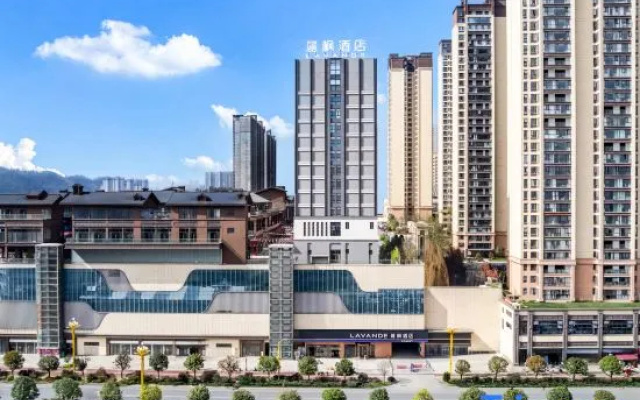 Lavande Hotel (Zhaotong Zhenxiong Hongxing International) – Outside – Zhaotong