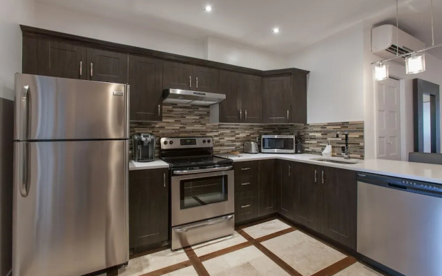 LMVR - LuxApt 3 - 7 bedrooms 2 bathrooms