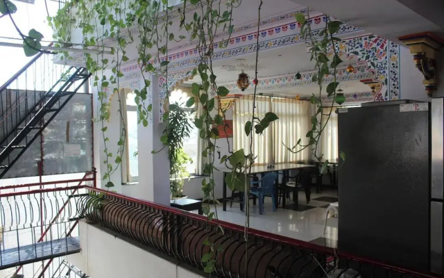Nukkad Guest House Near City Palace Udaipur