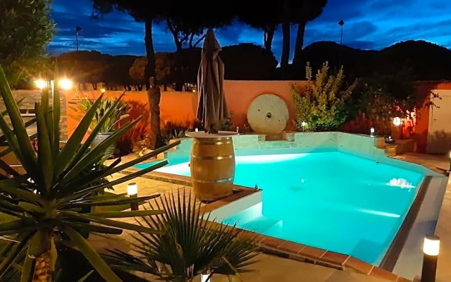 Hébergement Chambre D'Hôtes Grau Du Roi Mas Des Marines Piscine Adult Only