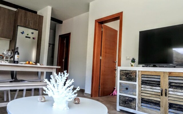 Roka Apartment
