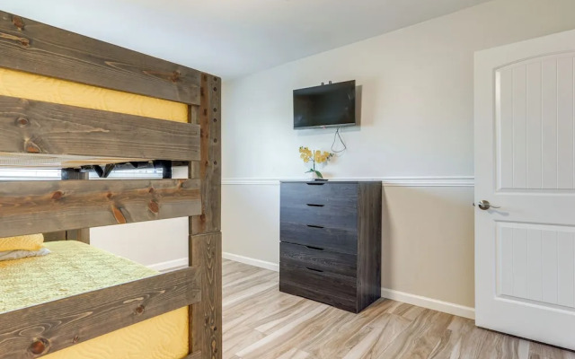 Game Room & Pool: Pet-friendly Home in Scottsdale