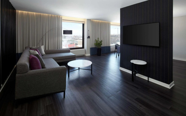 DoubleTree by Hilton Montreal