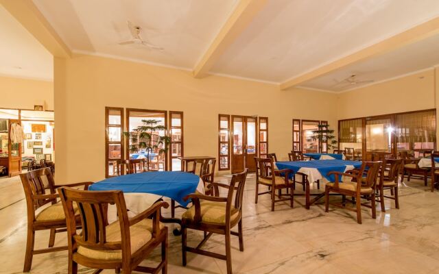 Hotel Dev Vilas