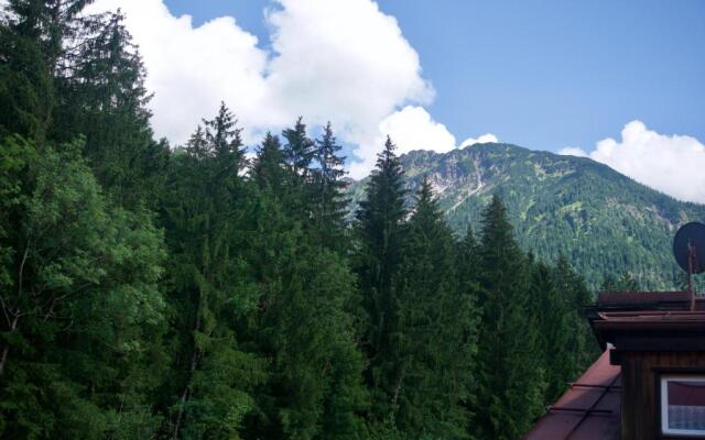 Mountain Hostel City