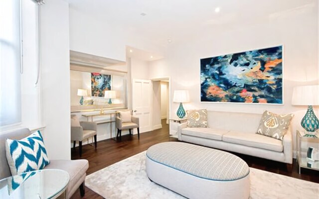 2 Luxe BDR Hans Place by The Residences